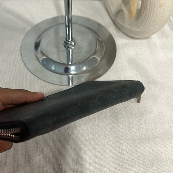 Authentic Louis Vuitton Damier Graphite Long Wallet Purse/SP4028. - Picture 7 of 8